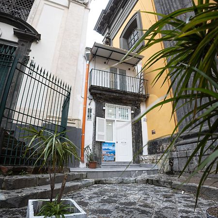 Royal Spaccanapoli Apartment Luaran gambar